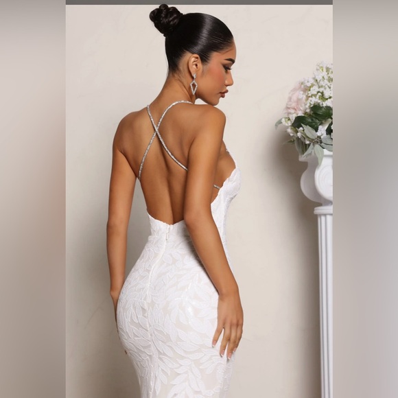 Steadfast Love Sequin Gown - Picture 4 of 5